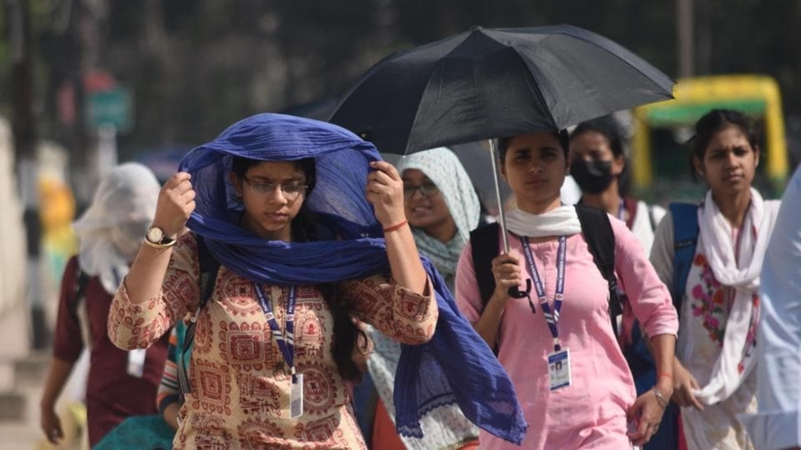 Delhi Residents Face Health Risks as Doctors Warn of Intense Heatwave