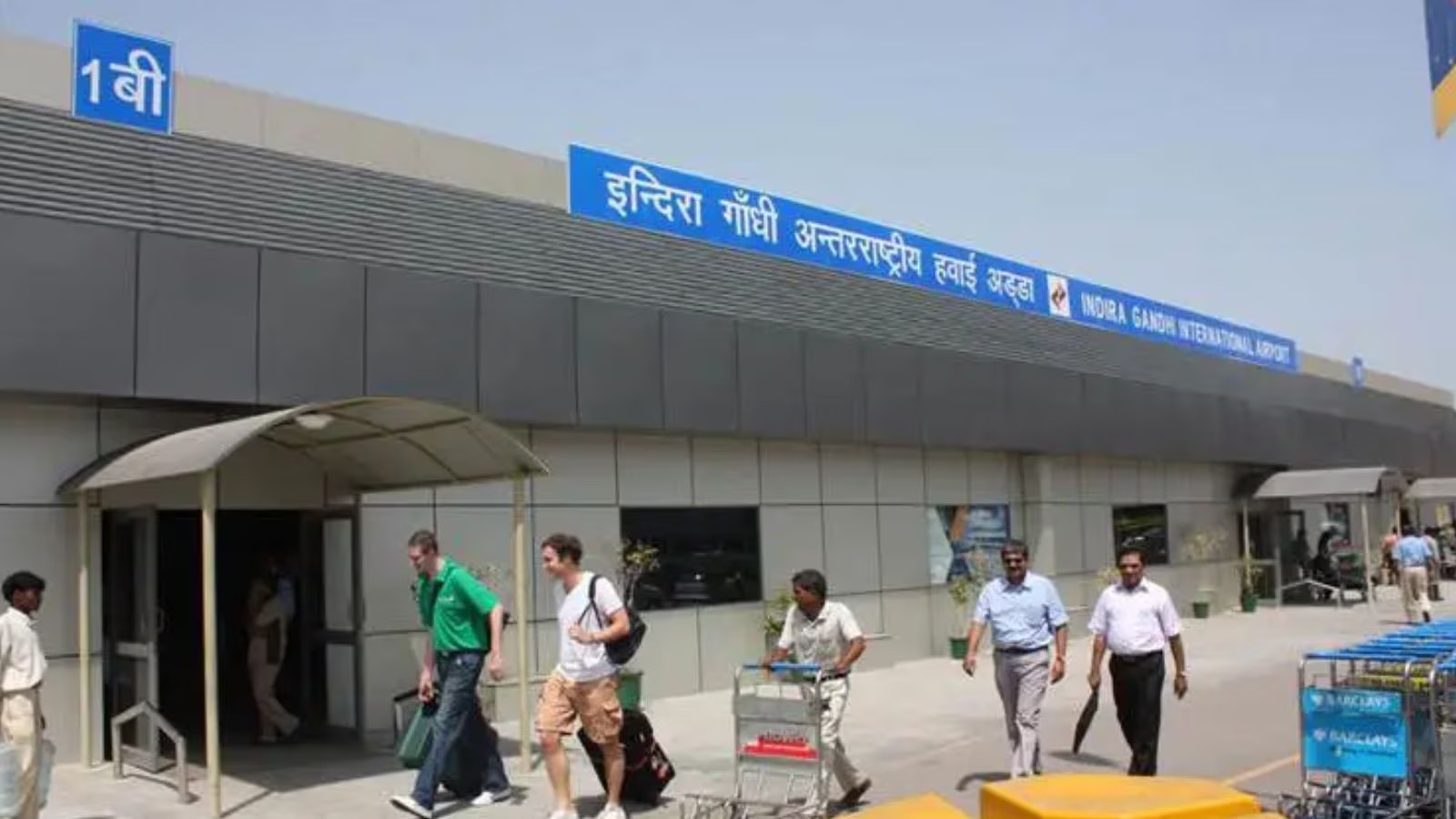 Over 600 Delhi Flights Delayed Amid Weather Wind Shift