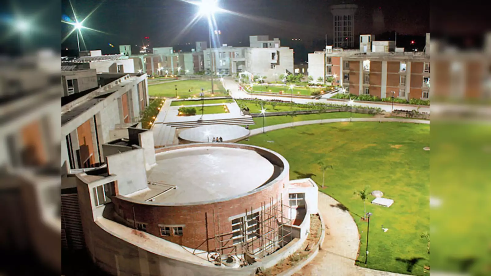 Gujarat College Faces Growing Infrastructure Issues