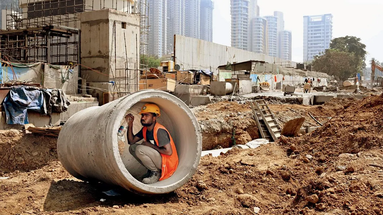 Western India Faces Rising Heatwaves While East Cools Down