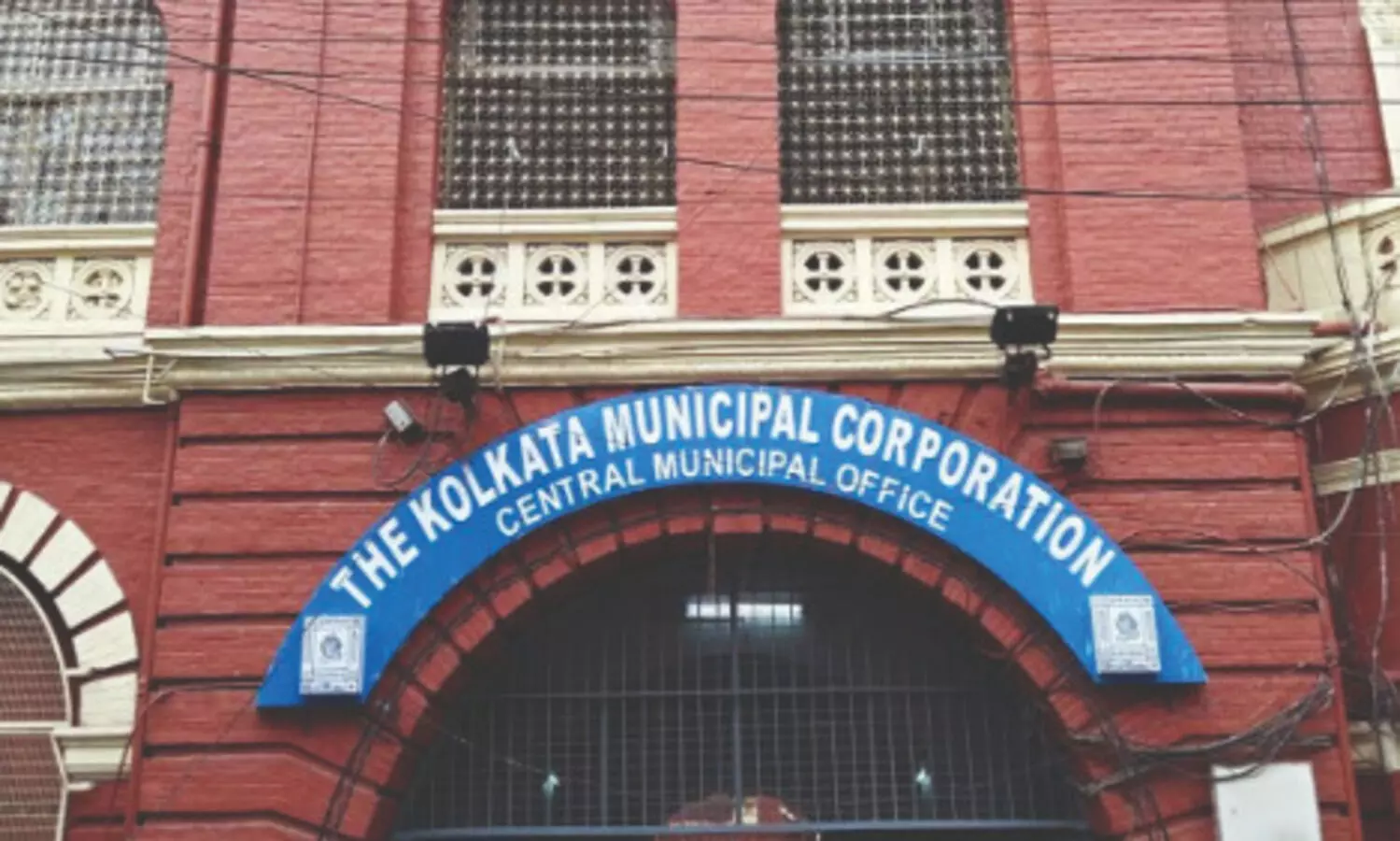 Kolkata to Protect Lamp Posts Before Monsoon