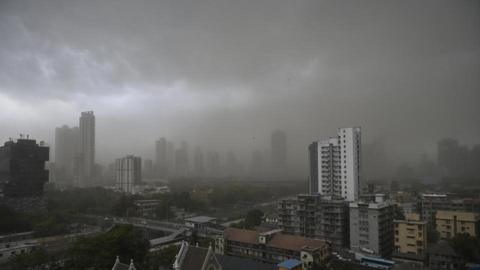 Mumbai and MMR Hit by Sudden PreMonsoon Showers