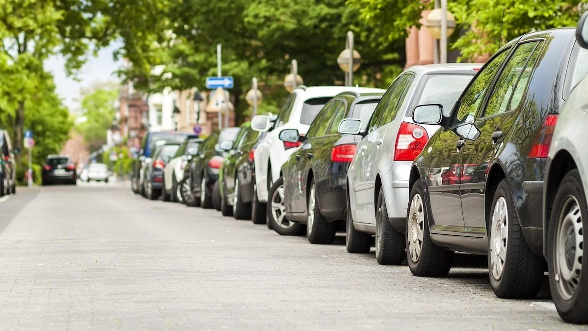 Mumbai court orders removal of dumped vehicles