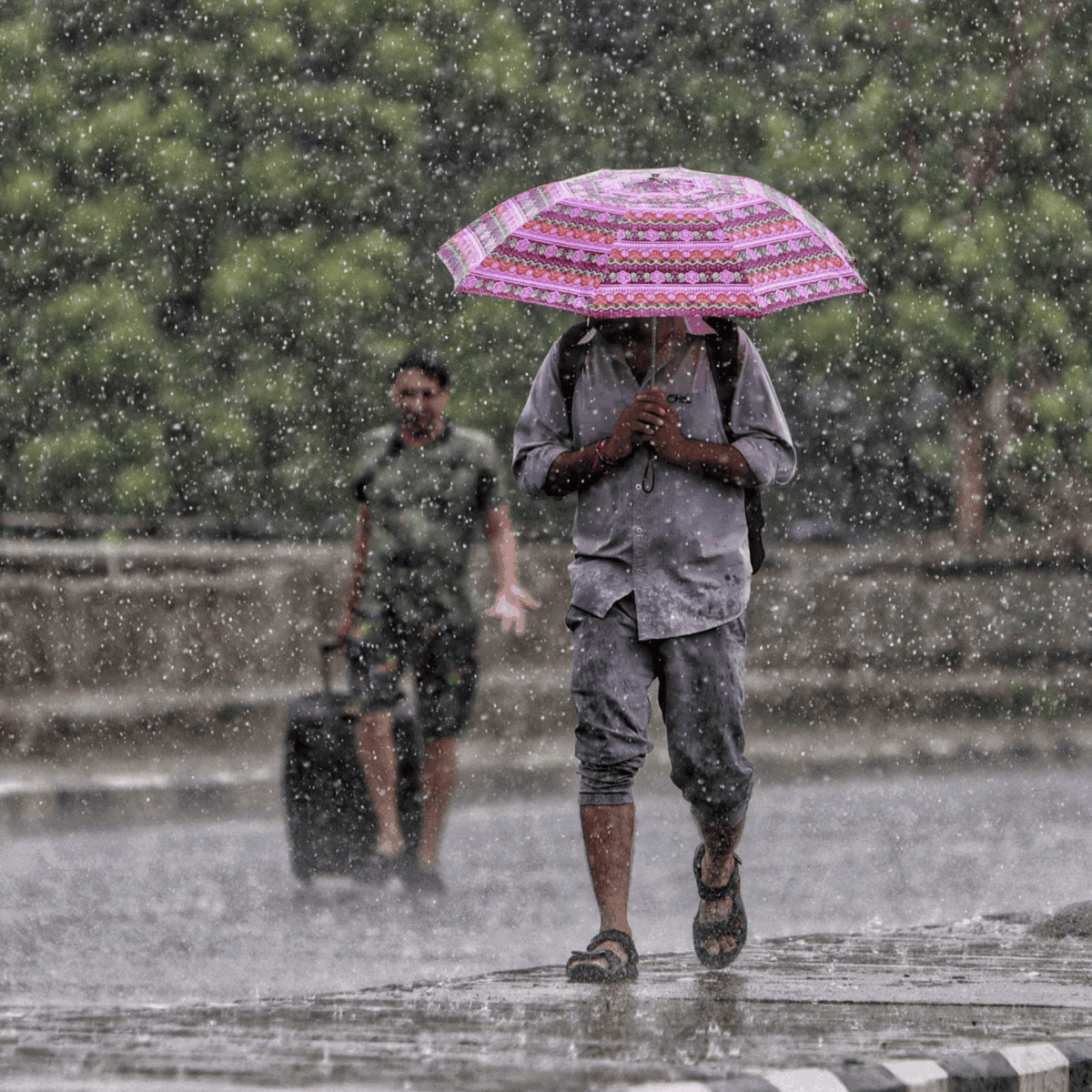 Orange alert issued as Delhi NCR faces weather fluctuations