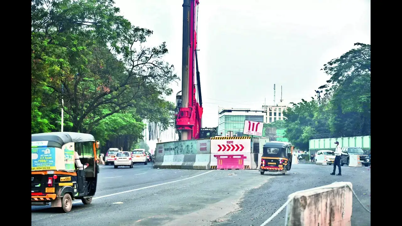 Pune Metro Builds Key Footbridge Amidst Monsoon Challenge.