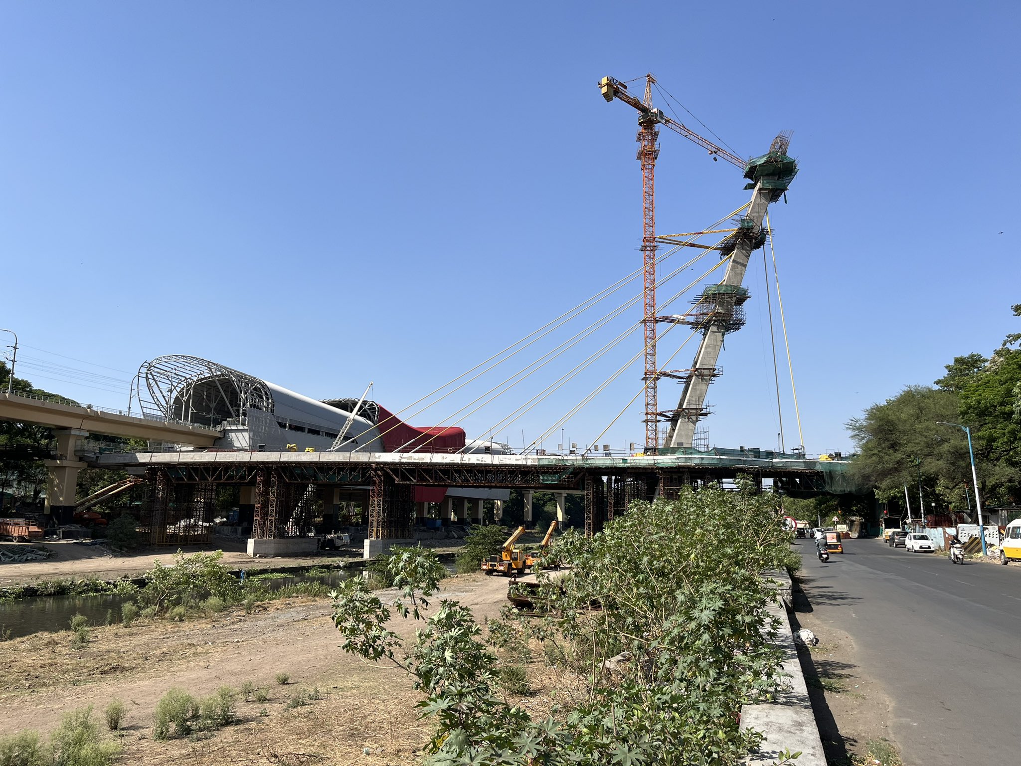 Pune Metro Connects New Pedestrian Bridge