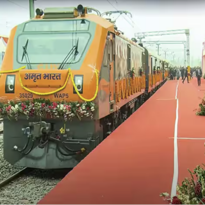 Sealdah to Delhi Amrit Bharat Covers 1454 Km in 30 Hours