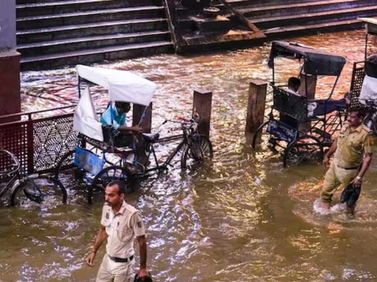 IMD Issues Red Alert Flights Delayed as Delhi Floods