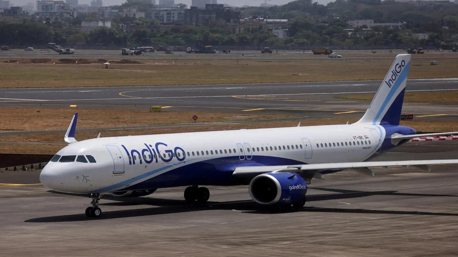 Mumbai Airport's New Payment Rule Worries Airlines