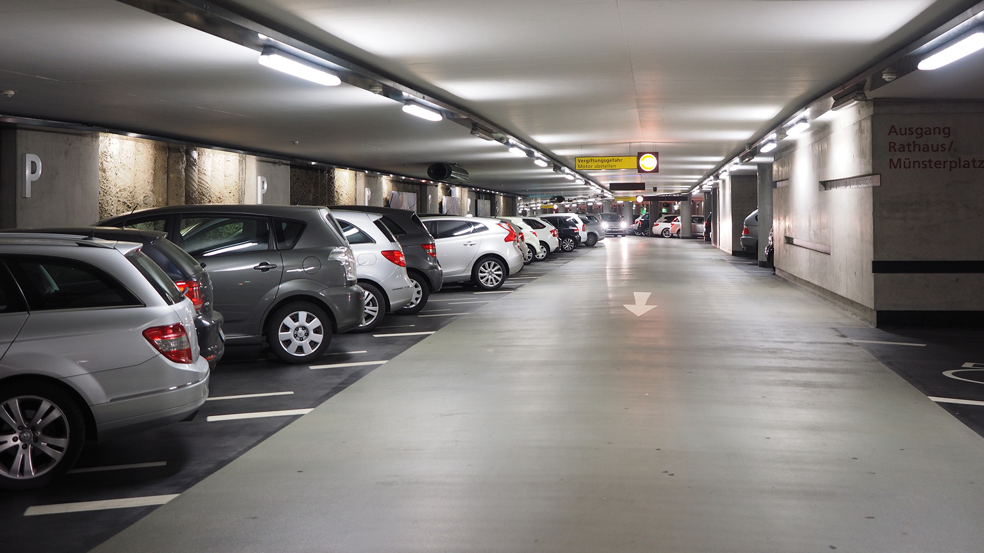 kolkata-to-build-rs-900-crore-underground-parking-with-3-smart-gates-at-esplanade