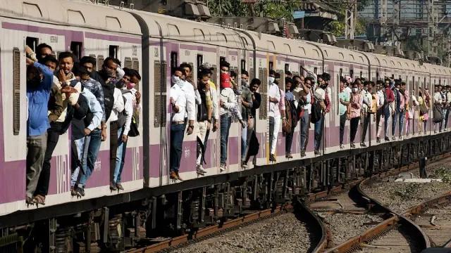 Mumbai CSMT Train Delayed After Machine Mishap