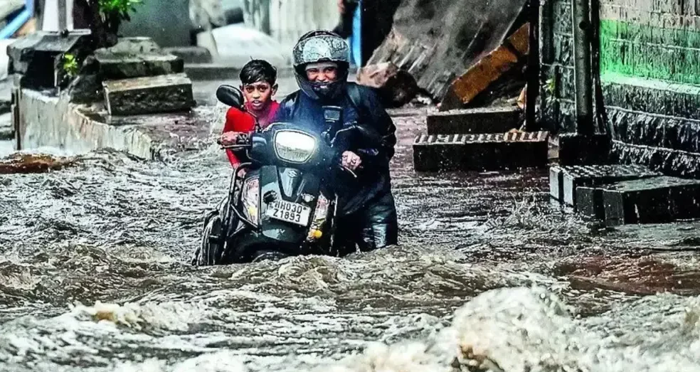 Heavy rain hits Mumbai flight barge stranded near Mahim