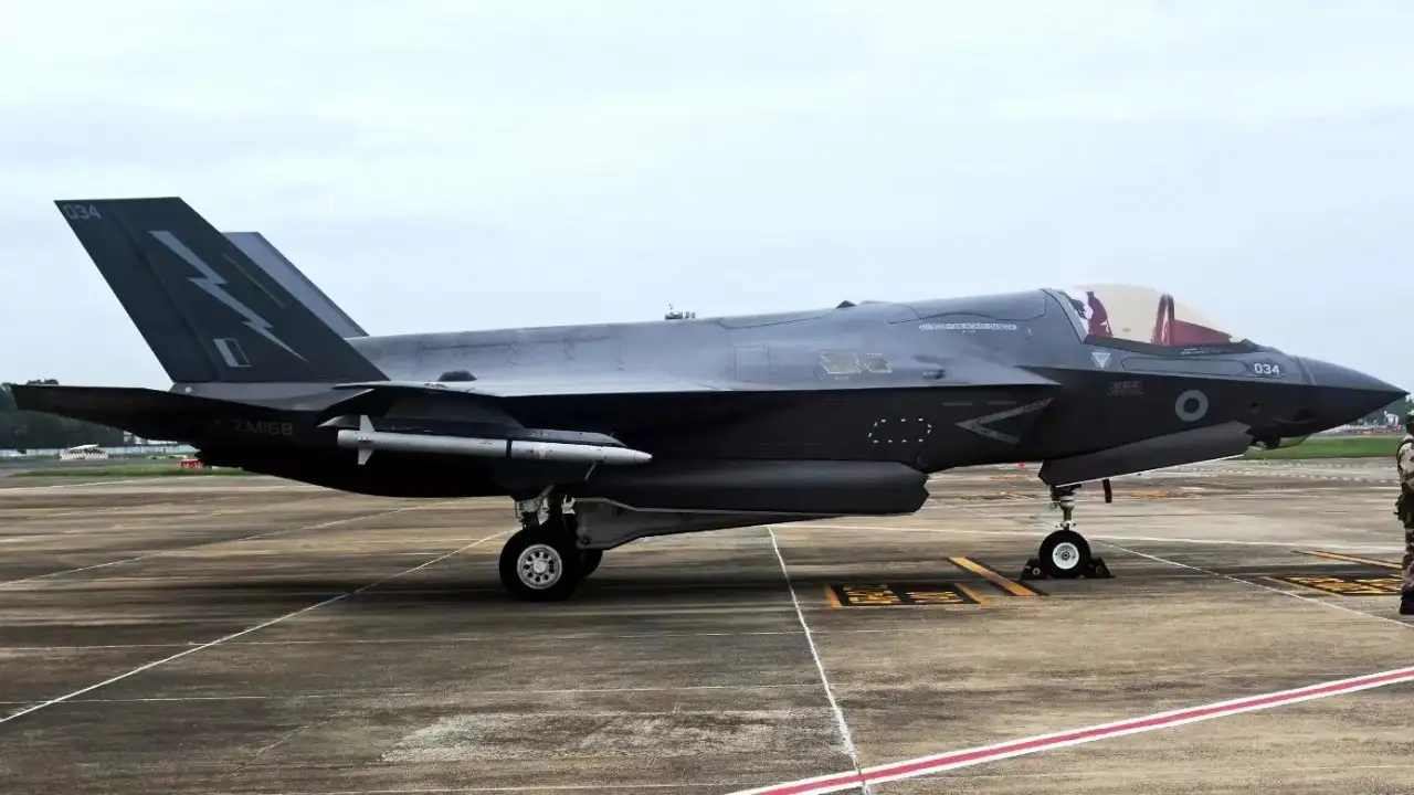 Kerala airport hosts grounded UK F-35 fighter jet