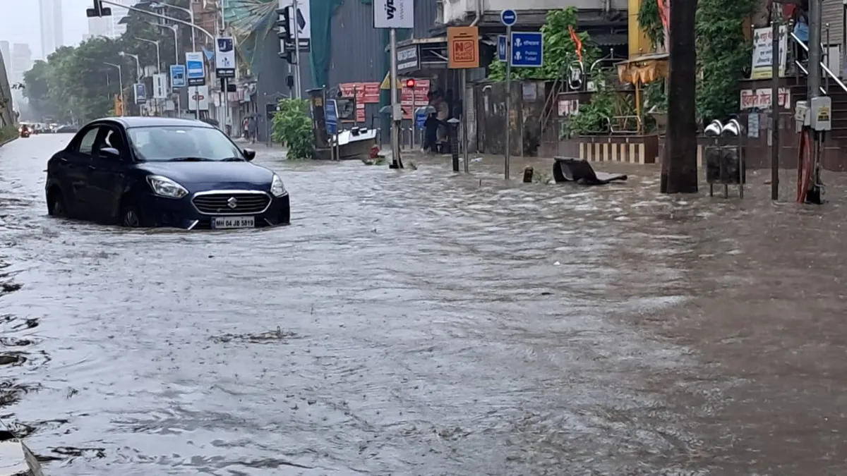 Mumbai Rains Disrupt Bandra East Commute