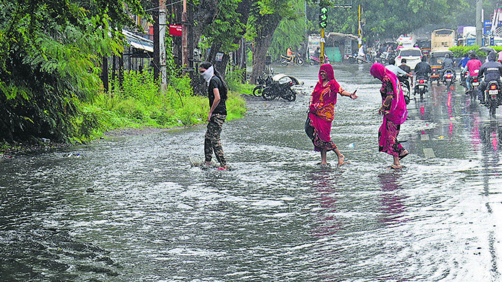Hinjewadi Roads Under Repair Flood Relief Still Incomplete After Deadline