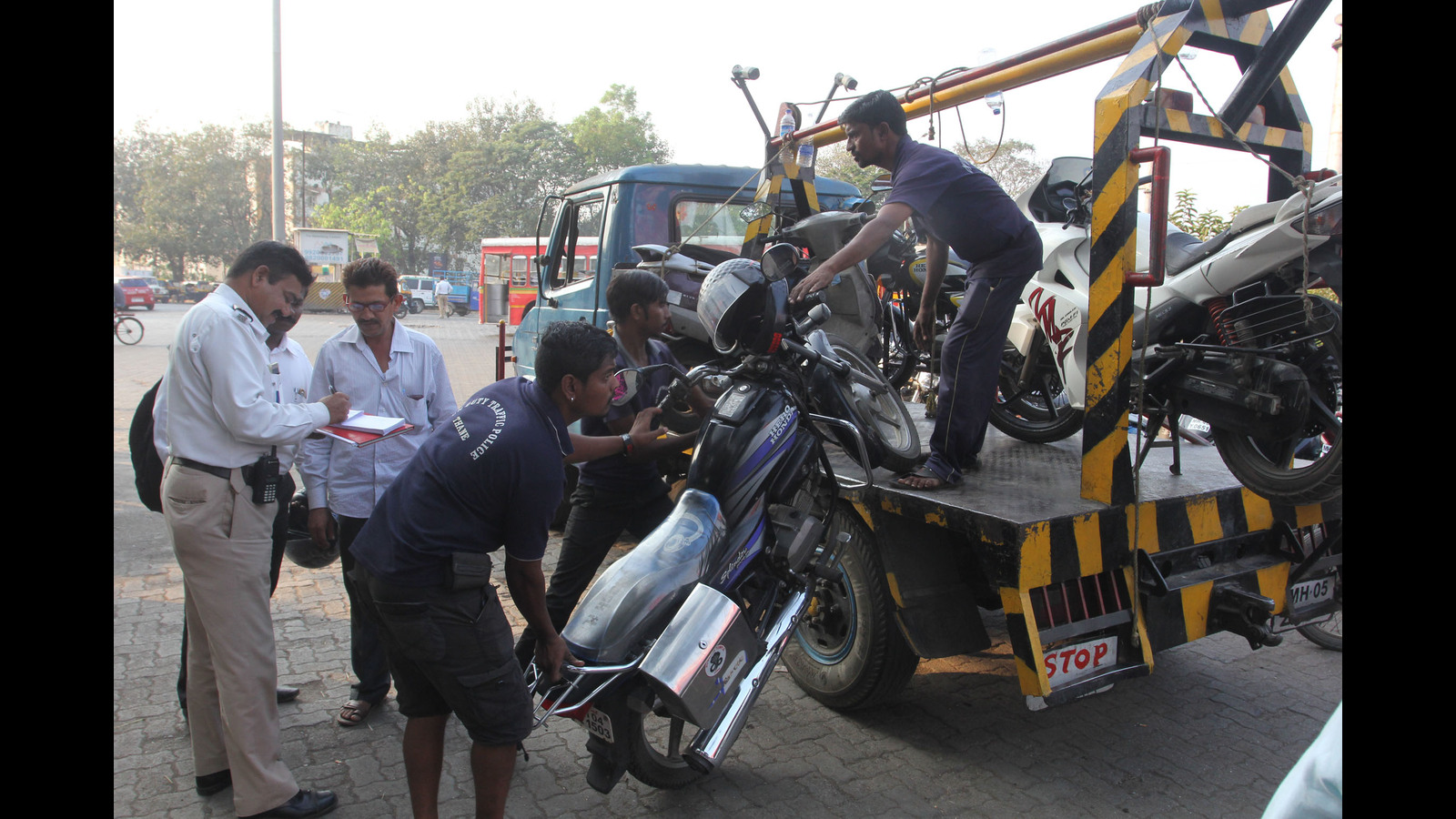 Pune Towing Halted Amid Corruption Claims and Citizen Protests