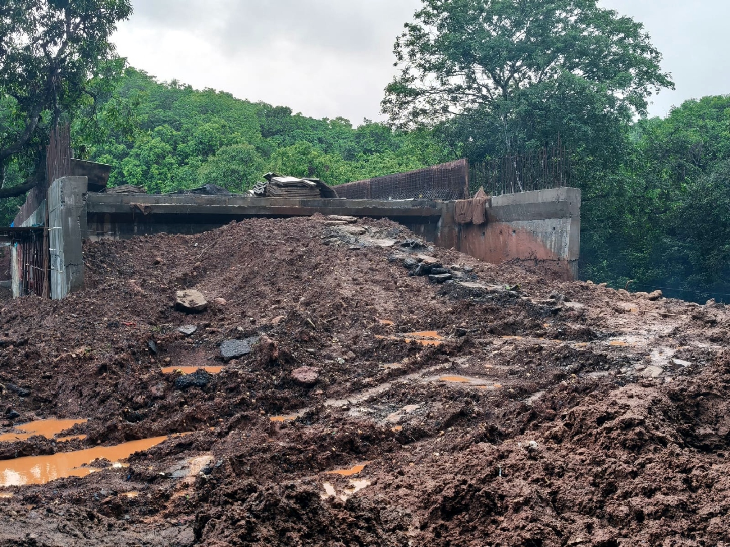 Goa Travel Disrupted Kusmalli Bridge Opening Delayed by Rains