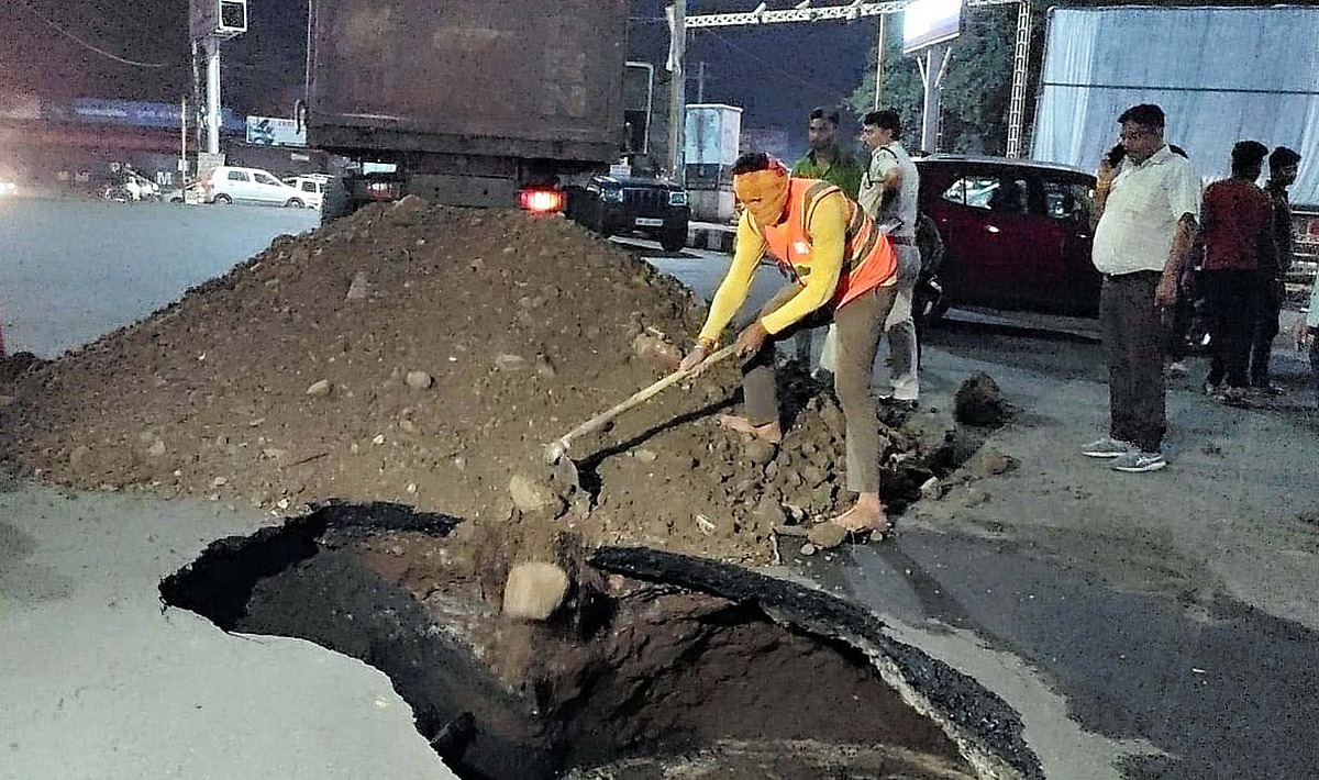 Bhopal Road Collapse Sparks Infrastructure Safety Concerns