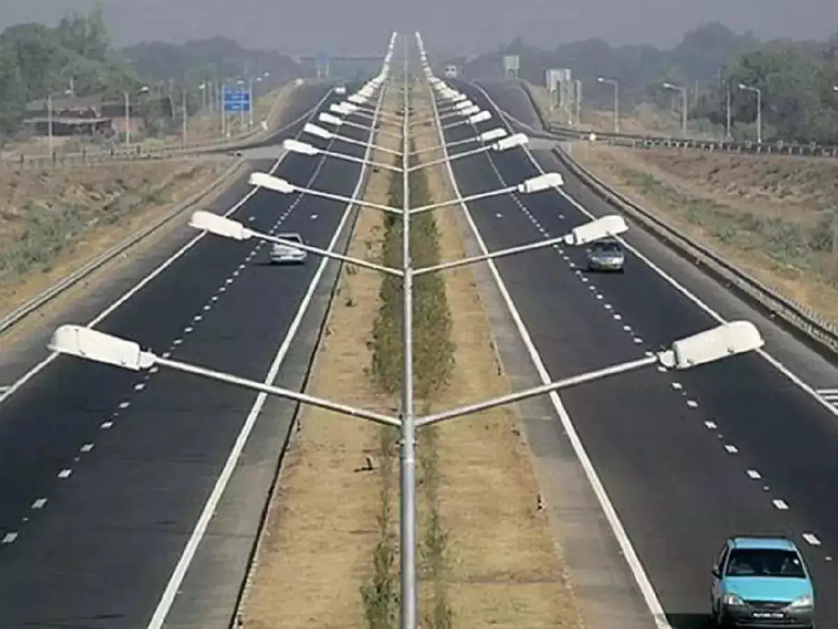 India’s highway construction slows to 29 km/day in FY25 focusing expressways