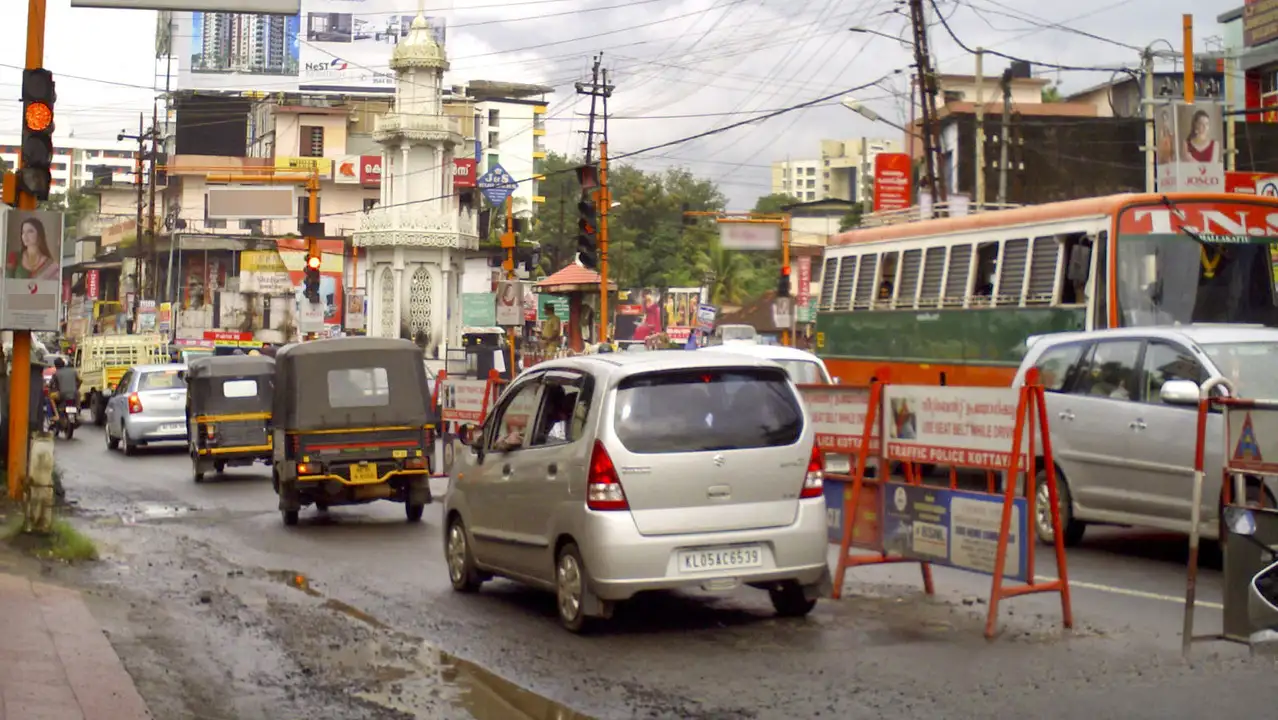 Kottayam Sets September Deadline for Road Repairs Under Local Governance Scheme