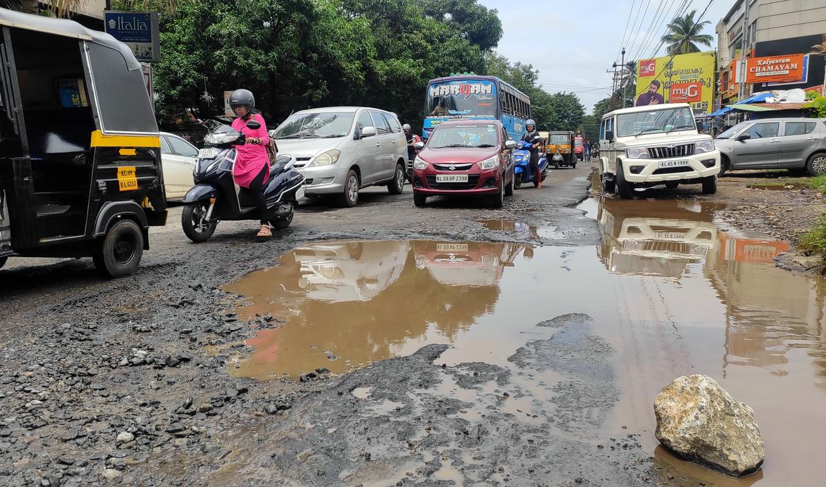 Goa Suspends Two GIDC Officials Over Tender Irregularities And Road Quality Failure