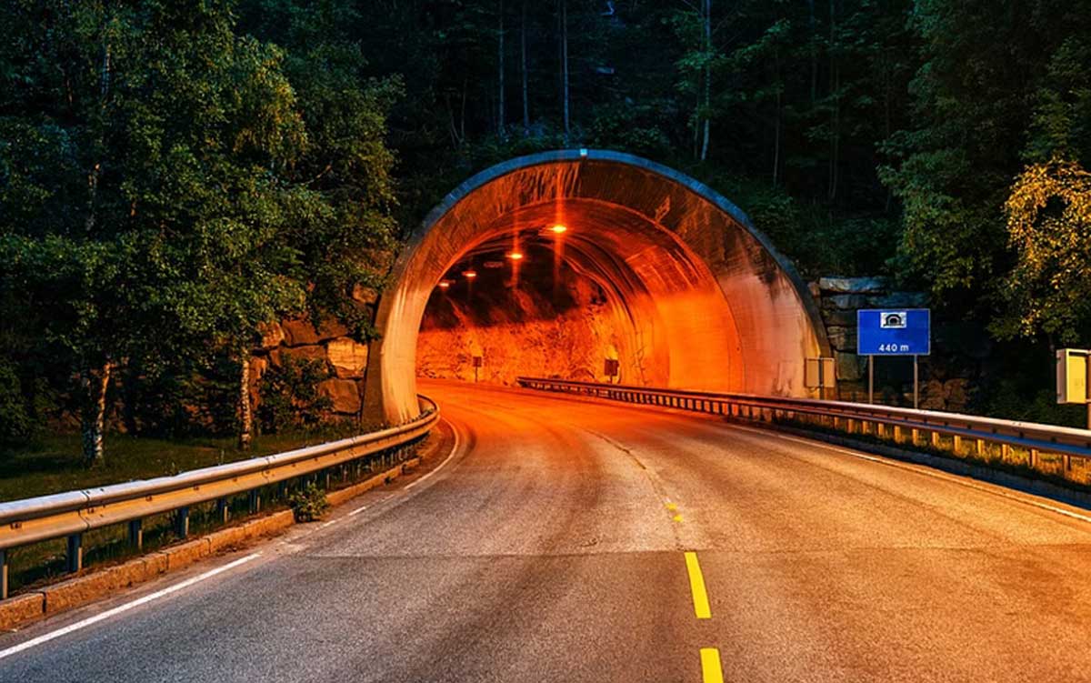 Bengaluru Tunnel Road May Trigger 16 Gridlocks, Say Traffic Experts
