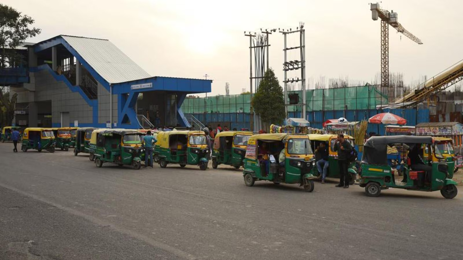 Noida to Get 100 New Auto Stands to Ease Metro Chaos