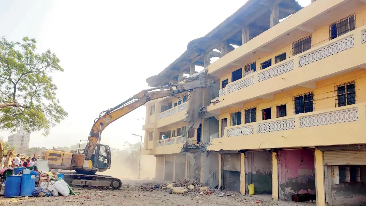 Nalasopara Building Tilts Due to Suspected Renovation Forcing 70 Residents Out