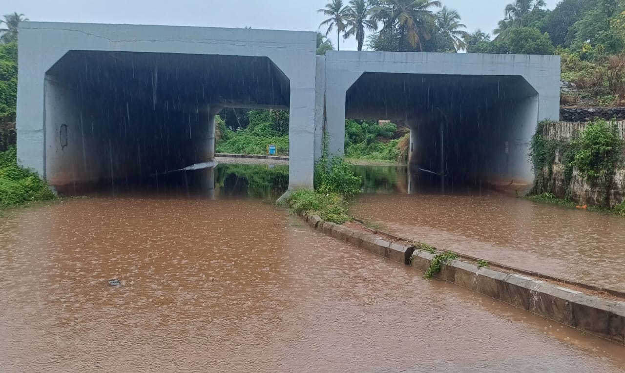 Seraulim Commuters Struggle as Bypass Remains Shut for Months, Amid Monsoon Rains