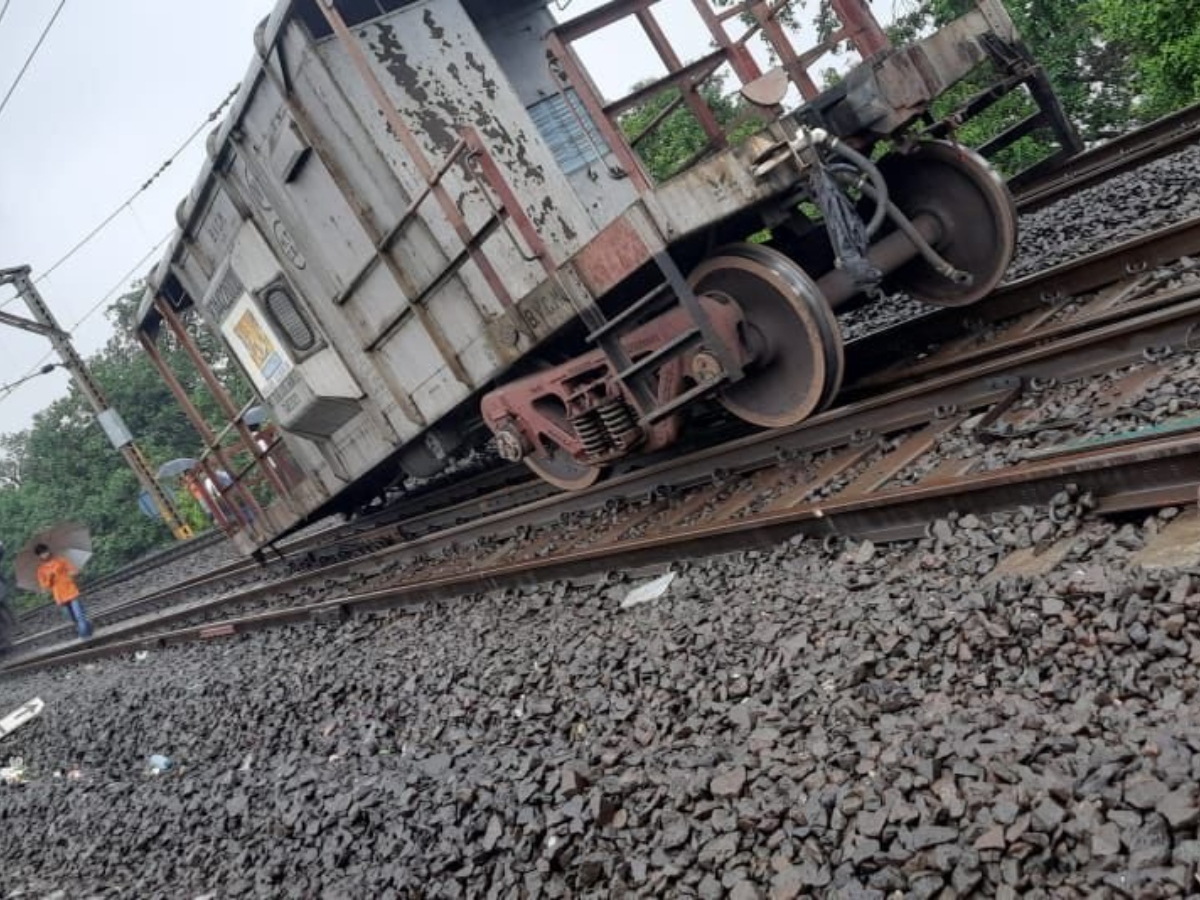 Maharashtra Goods Train Derails Near Monkey Hill Services Affected