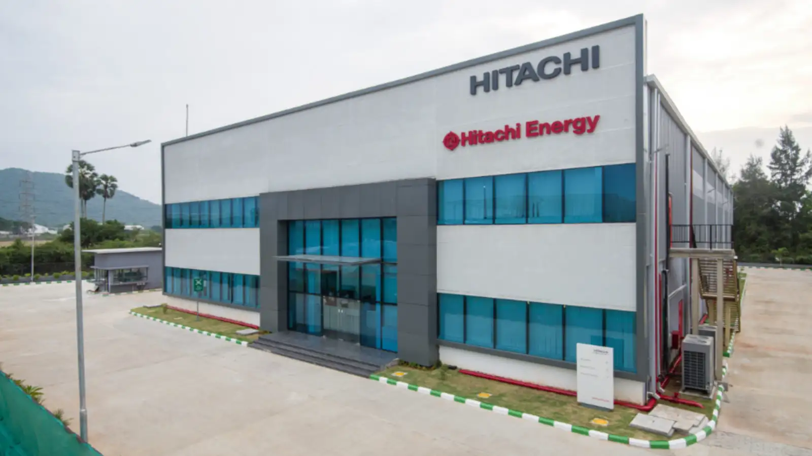 Vadodara Hitachi Energy Flags Off Indias First Eco Friendly 400 kV Power Transformer