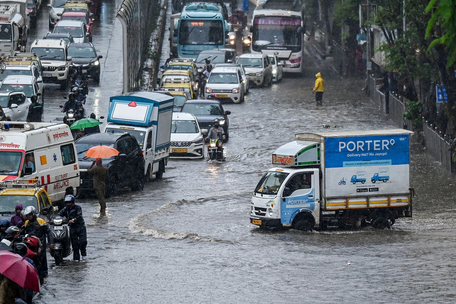 Mumbai Monsoon Intensifies Lake Levels Soar Past 82 Percent