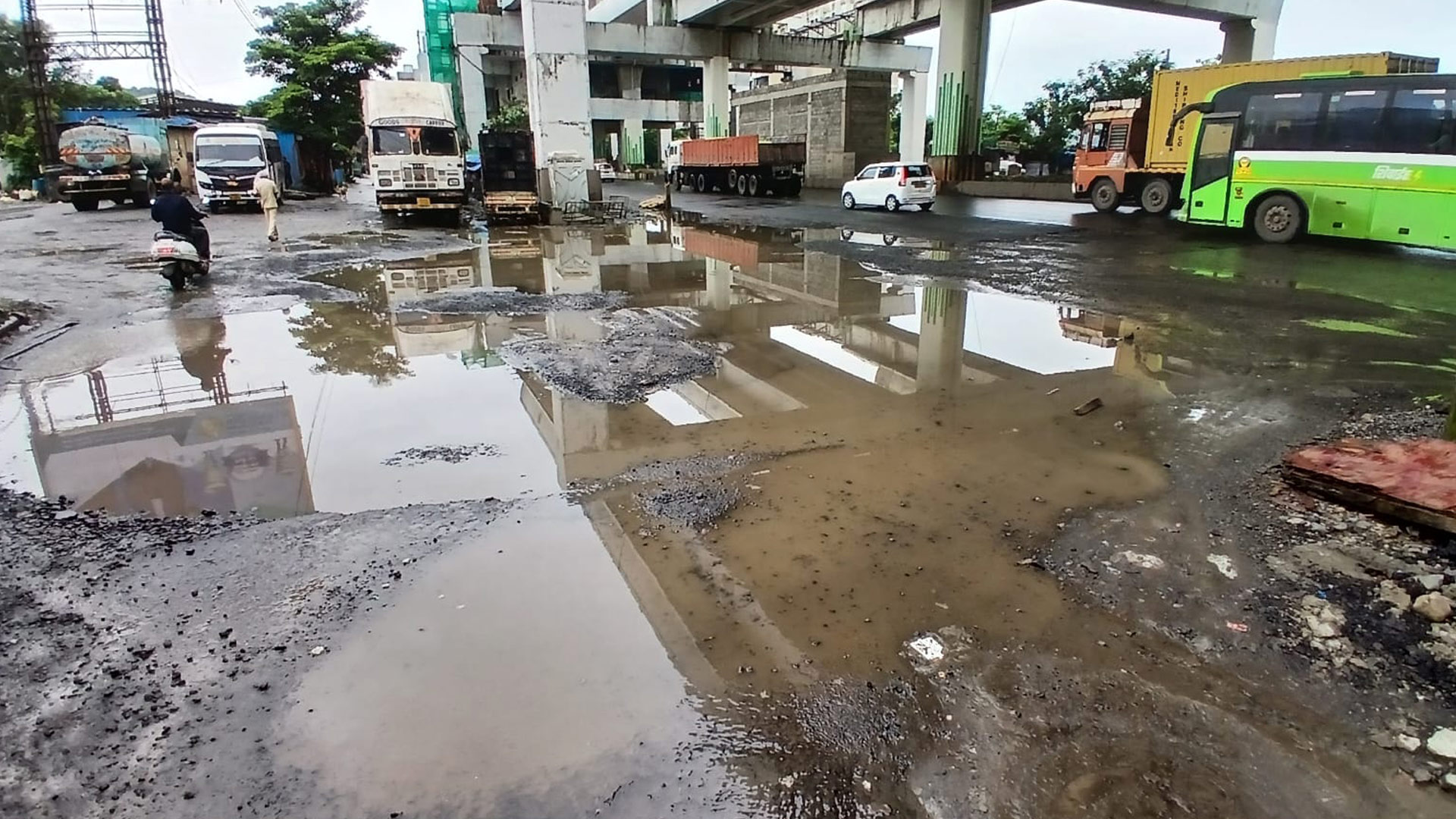 Hyderabad residents demand urgent repair of pothole-ridden internal roads