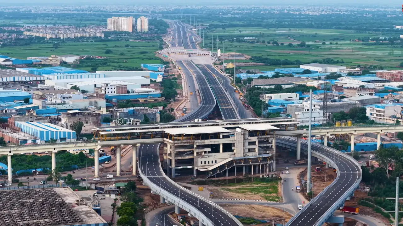 Delhi Airport to Noida commute cut to 20 minutes via UER-II expressway