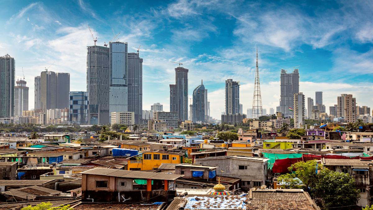 Mumbai CEO Confirms Slum Nod Not Needed for Dharavi Plan