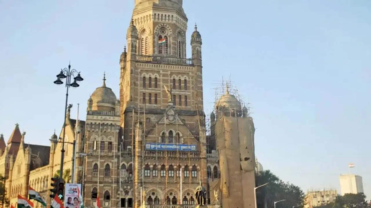 Mumbai Targets Pothole Free Roads Metro Expansion And Cleaner Neighbourhoods