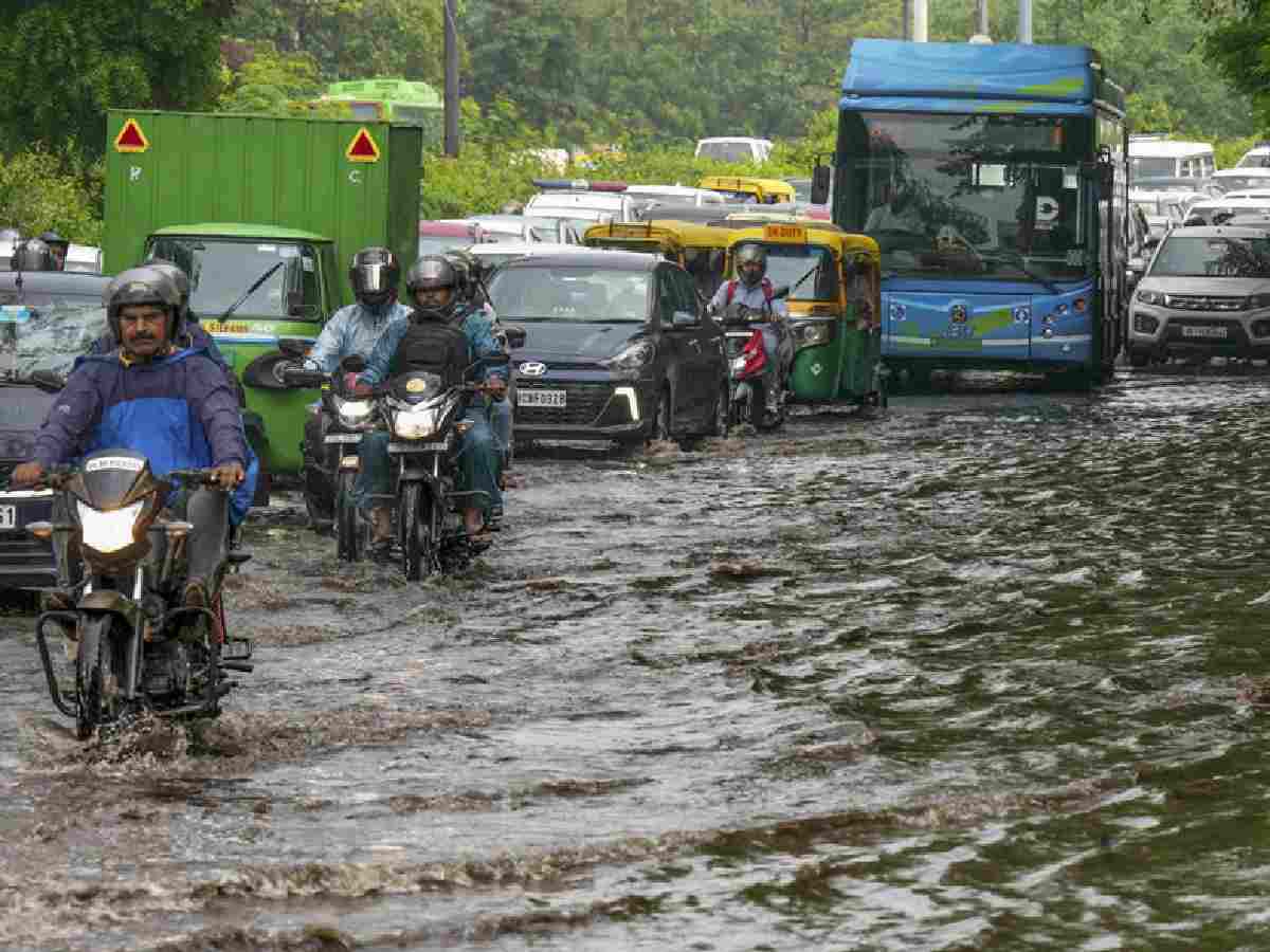 Delhi paralysed by rain as Supreme Court slams poor toll roads