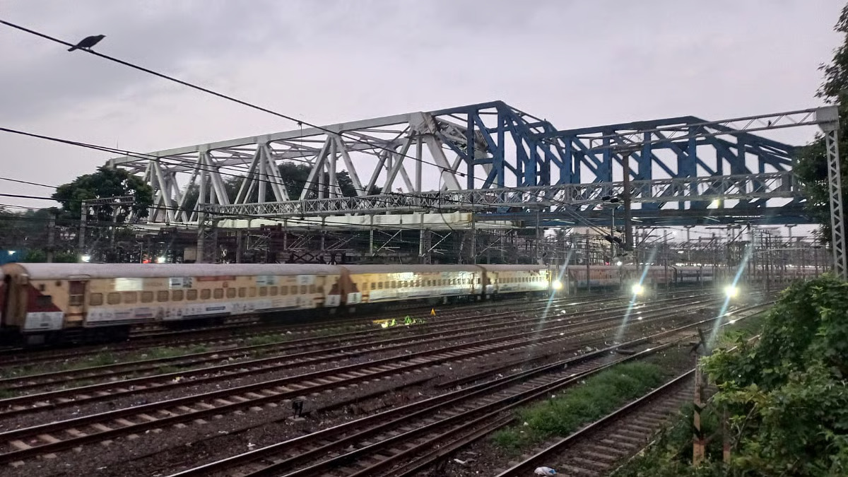 Mumbai Belasis Flyover To Be Ready By December 2025