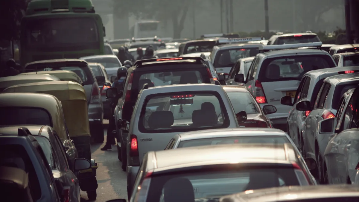 Noida Announces Traffic Diversions And Goods Vehicle Ban Till August 15