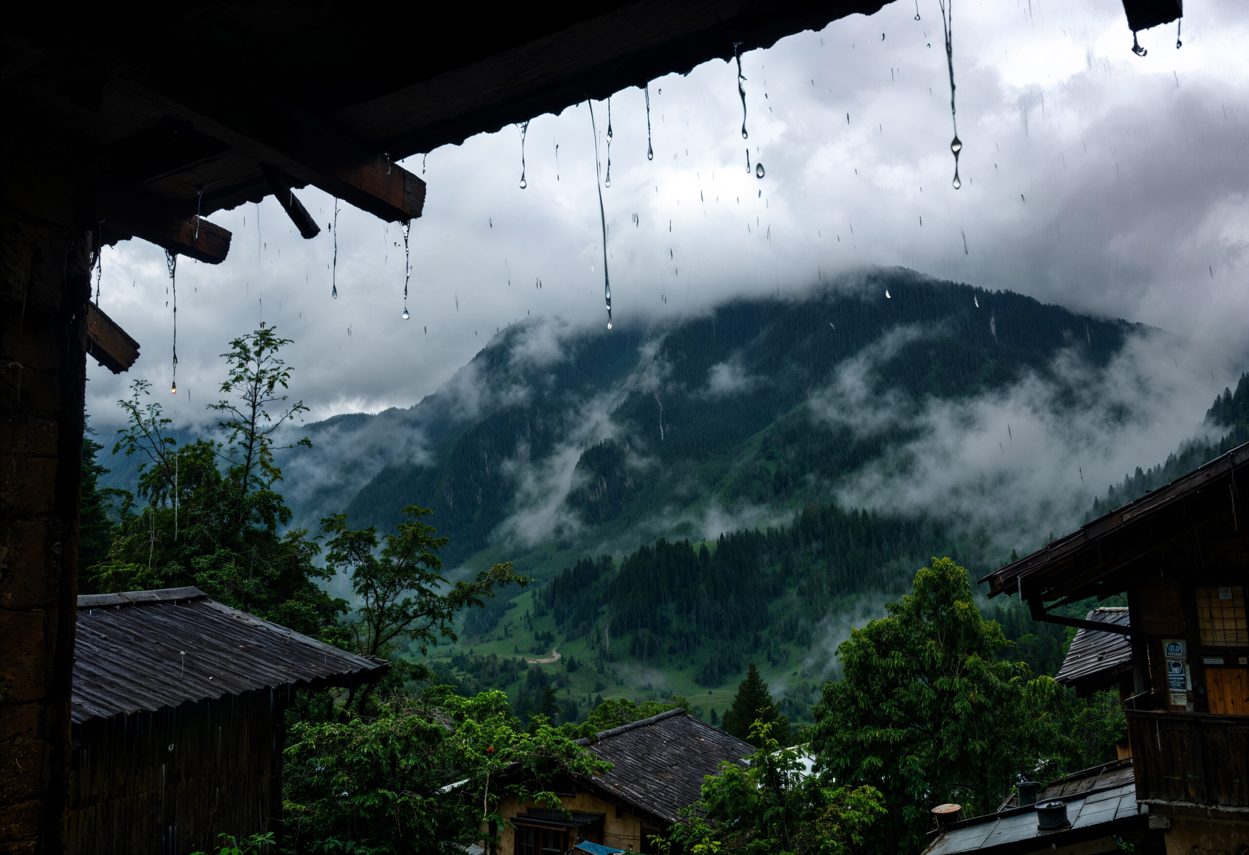 Kullu Cloudburst Shuts 400 Roads And Schools In Himachal