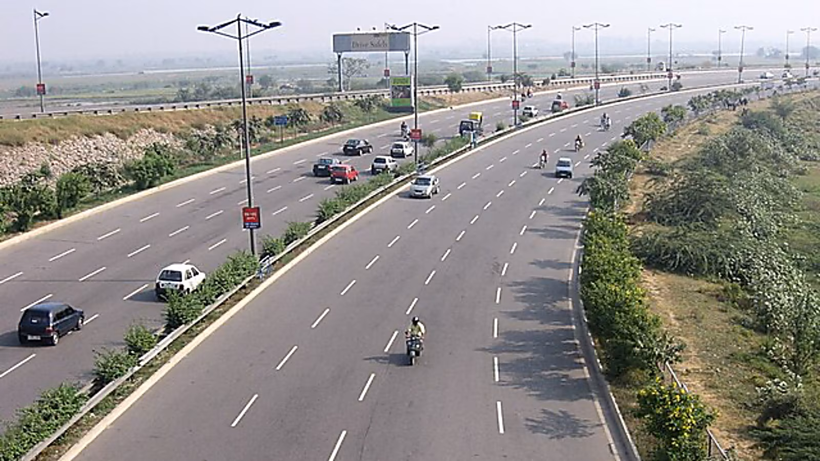 Delhi High Court Stays NOIDA 100 Crore DND Flyway Demand