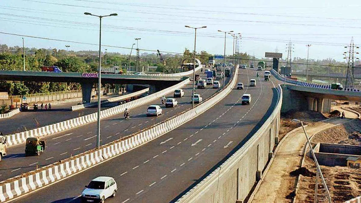 Delhi to get Rs 50000 crore road projects in six months