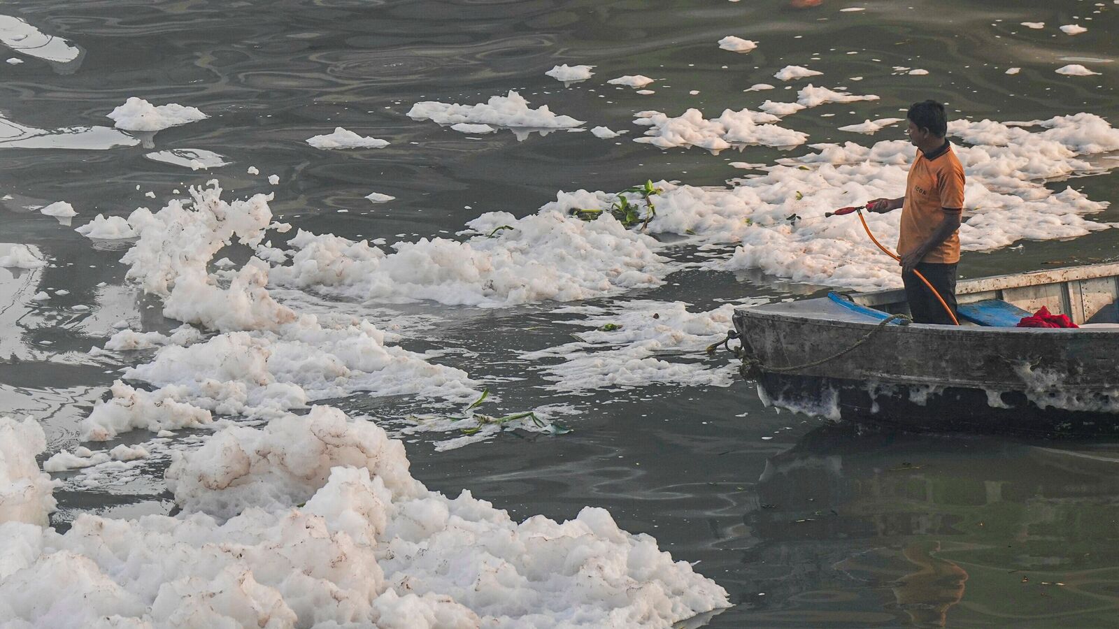 Delhi reopens 17 Yamuna ghats for Chhath amid pollution concerns