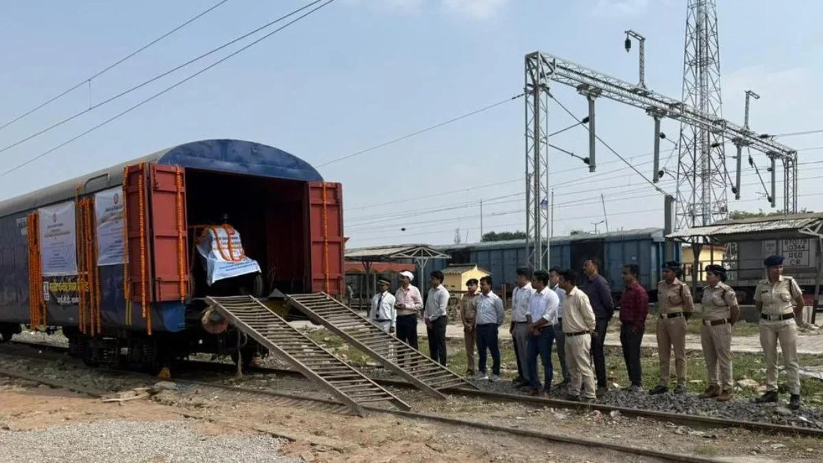 Lucknow Launches India First Door to Door Rail Logistics Service