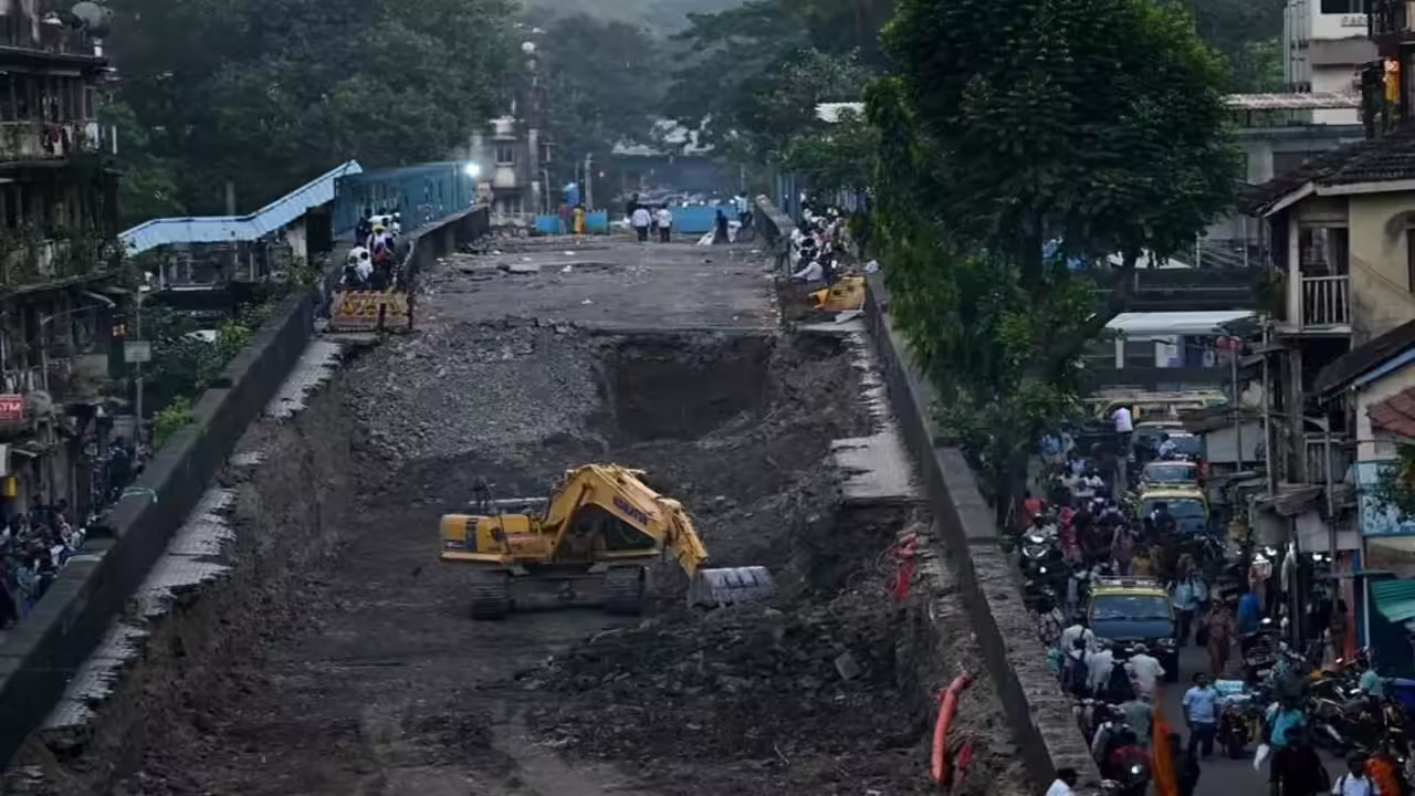 Mumbai Set To Approve Elphinstone Bridge Demolition As WR Plans Decision Next Week