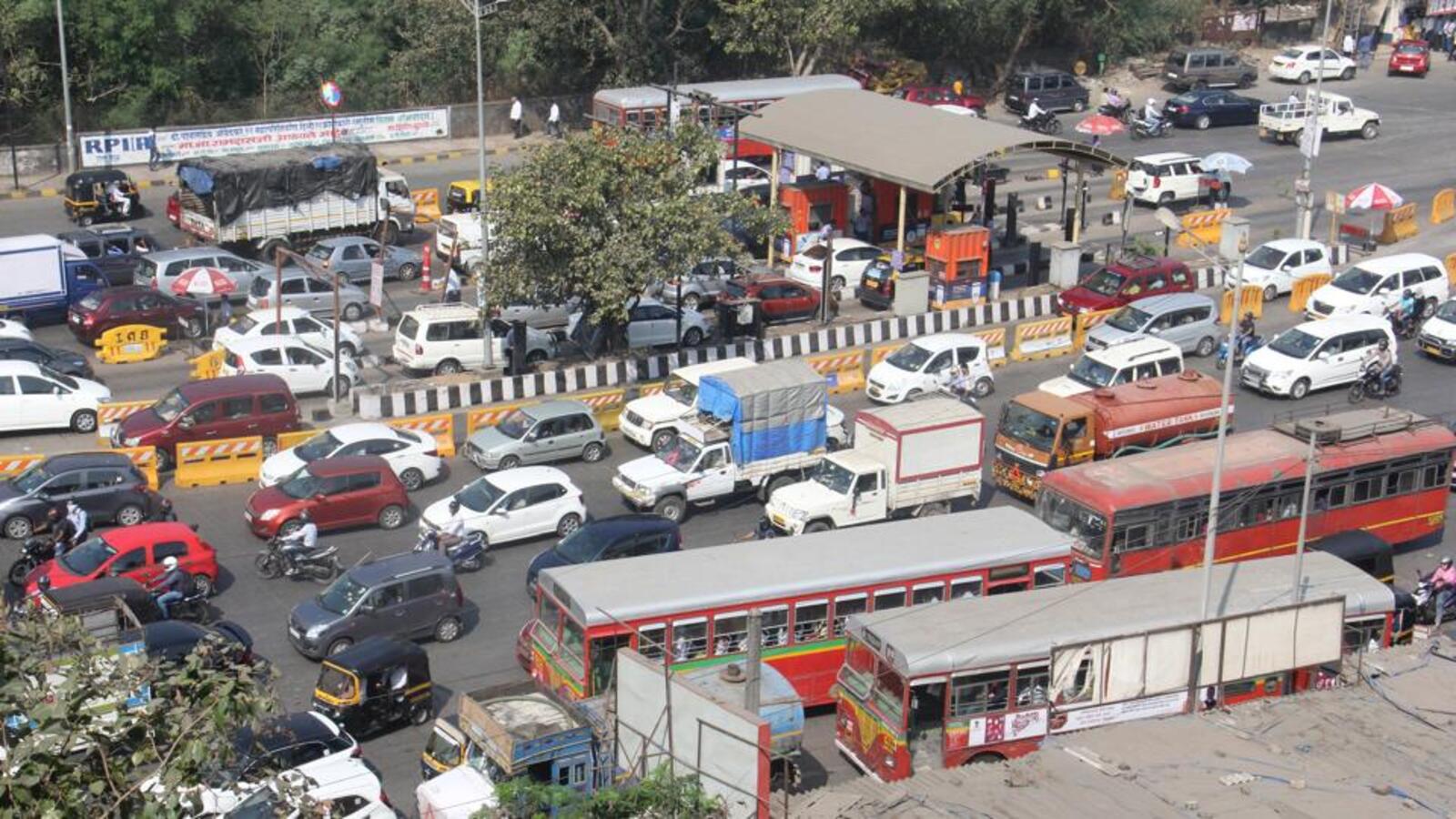 Mumbai To Ban Heavy Vehicles On WEH During Peak Hours