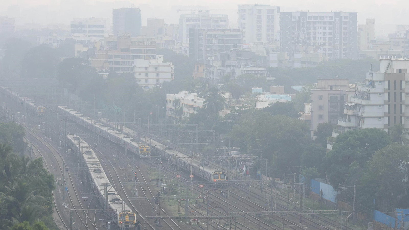 Mumbai's Air Enters 'Very Unhealthy' Bracket, Experts Advise Caution