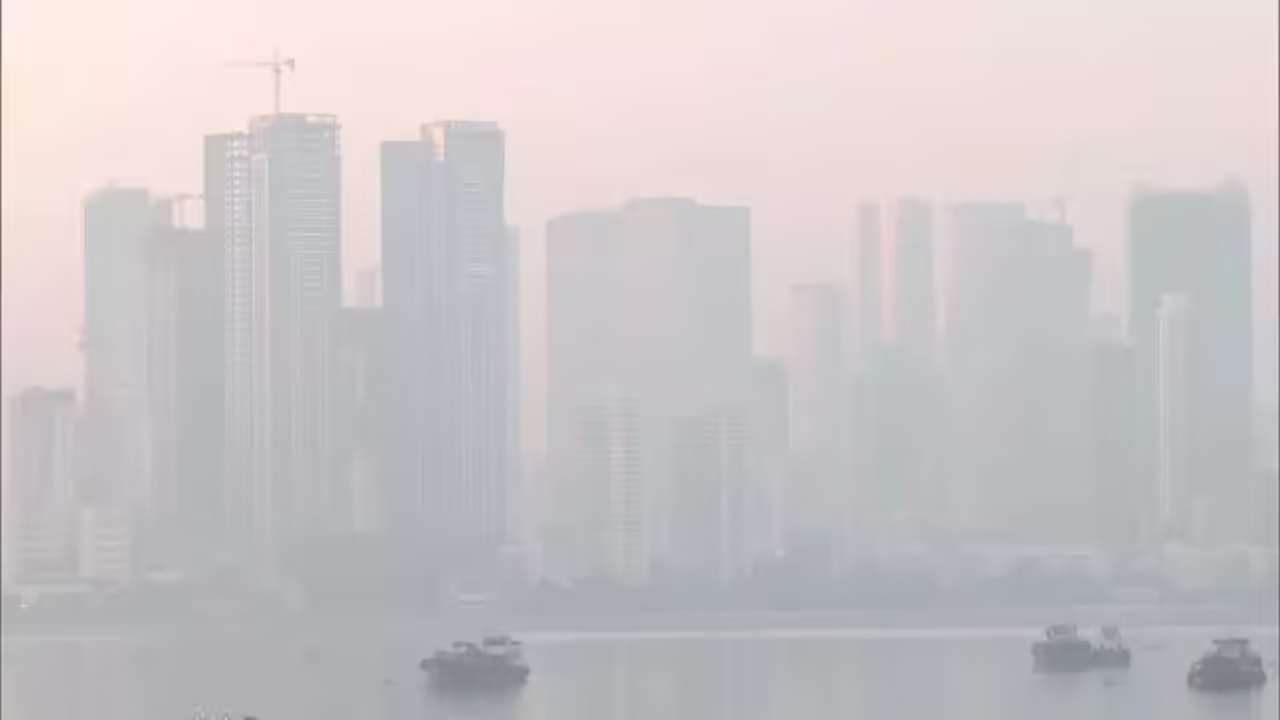 Mumbai Wakes Up To Winter Chill But Smog Pushes Air Quality Back