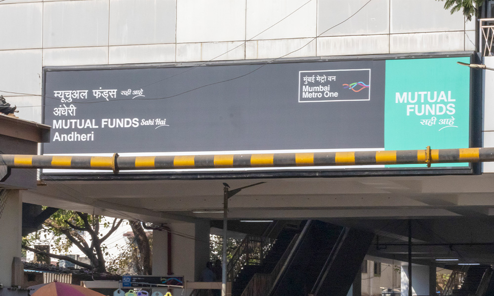Mumbai AMFI Takes Over Andheri Metro Station With Mutual Funds Sahi Hai Campaign