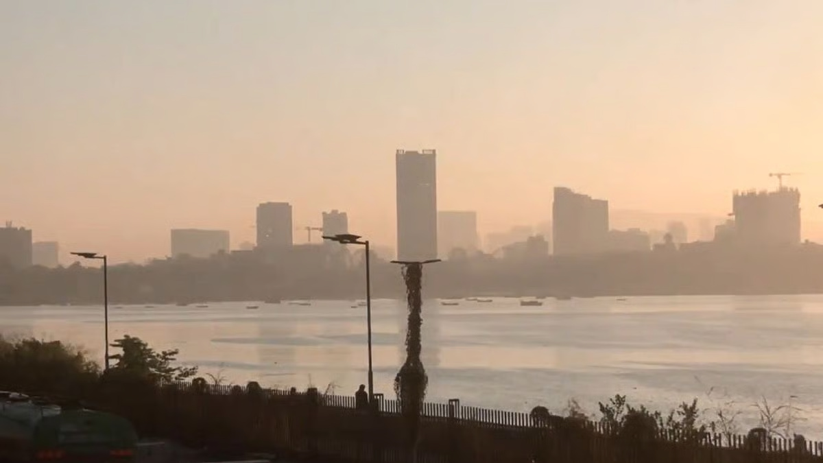 Mumbai Wakes Up To Cool Winter Morning With Hazy Air Quality
